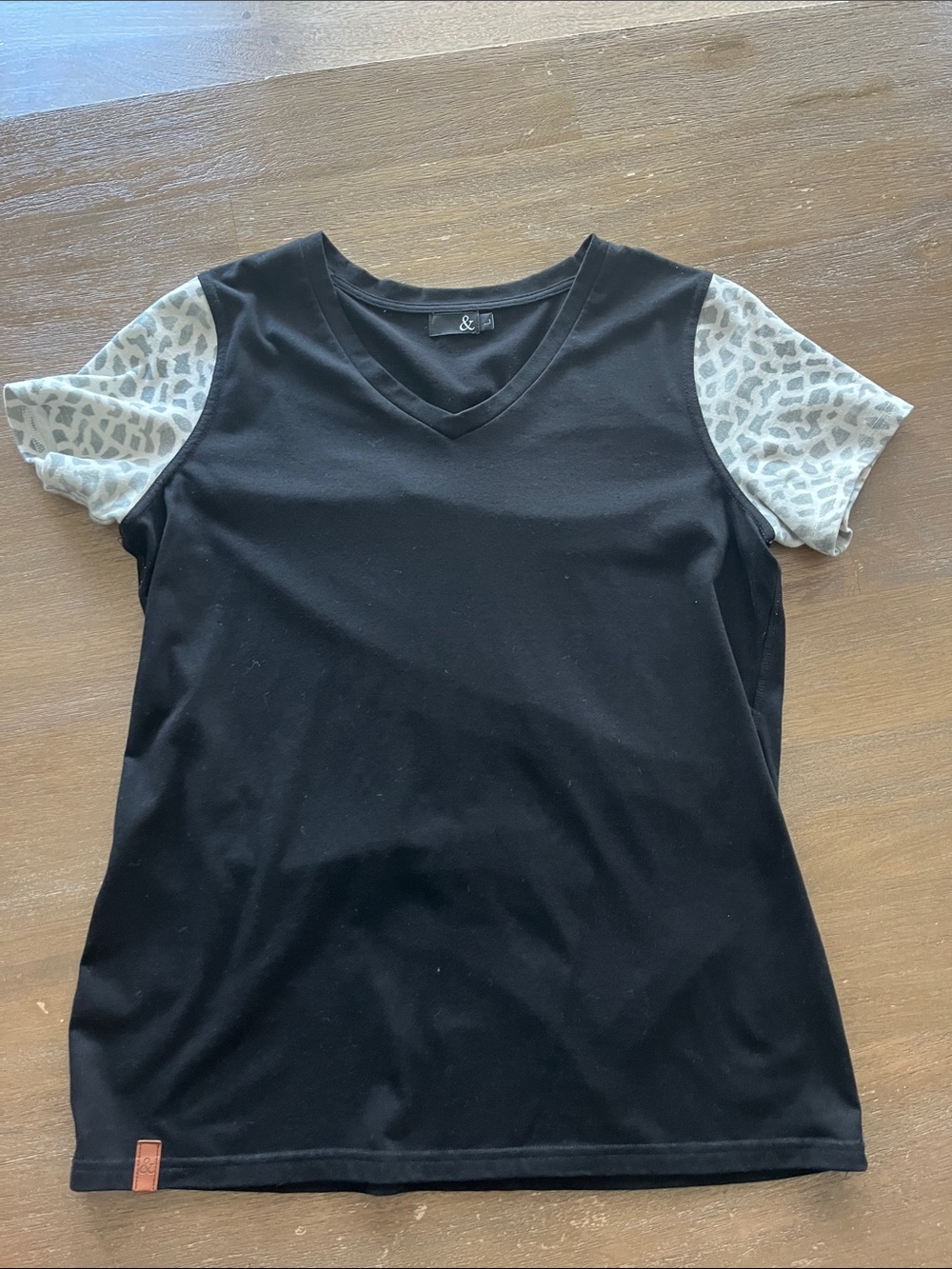 AMPERSAND AVE Black V-Neck Tee with Light Gray Leopard Short Sleeves